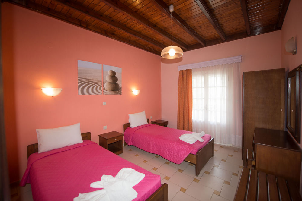 Potamos Apartments Сідарі Екстер'єр фото