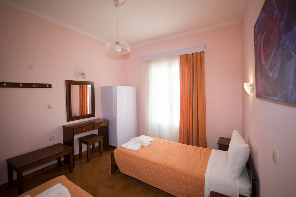 Potamos Apartments Сідарі Екстер'єр фото