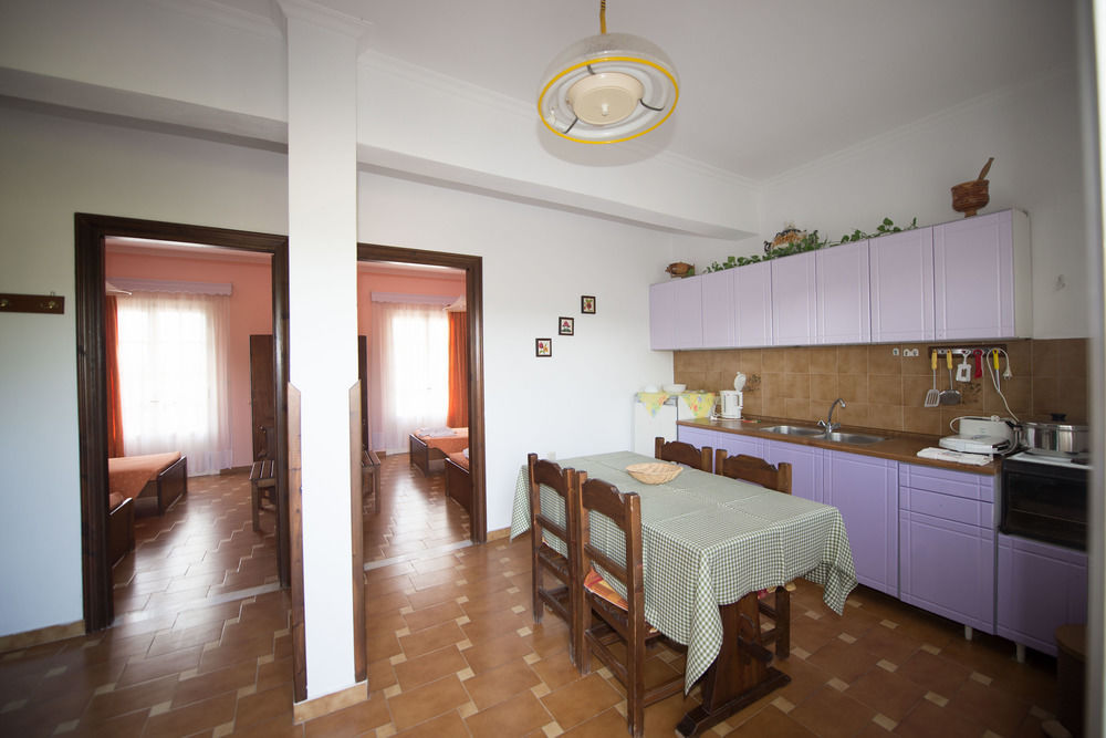 Potamos Apartments Сідарі Екстер'єр фото