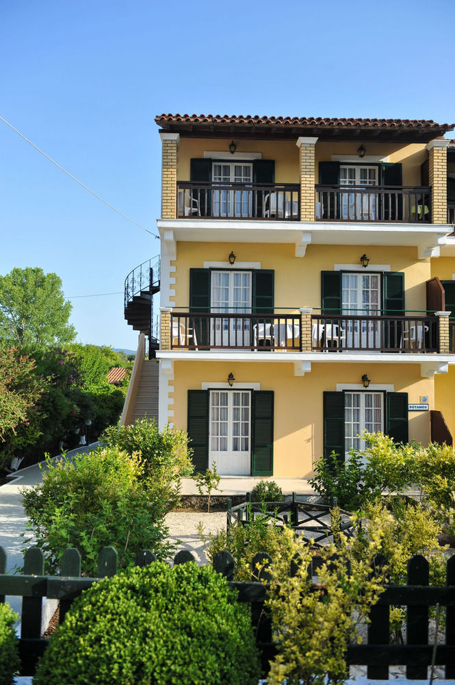 Potamos Apartments Сідарі Екстер'єр фото